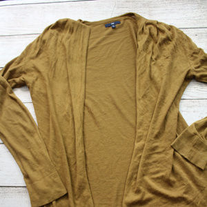 GAP Light Weight Cardigan xs